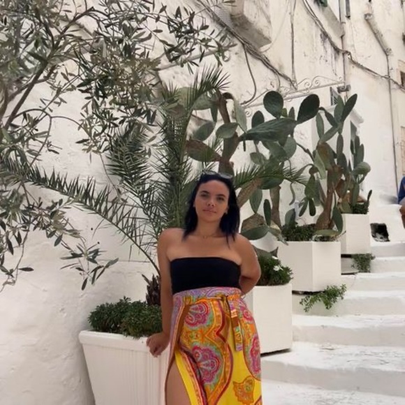 Meet your Posher, Marissa - Picture 1 of 1